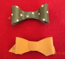 DEUX ANCIENNES BARETTES CHEVEUX FEMMES FILLES  OU POUPEES MODE