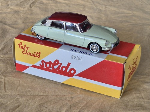 Voiture miniature citroën - voiture, ds