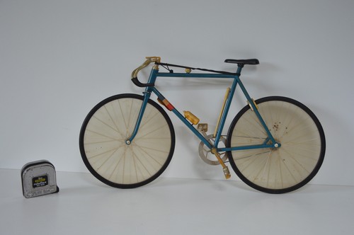 Ancien grand vélo tirer - vélo, à
