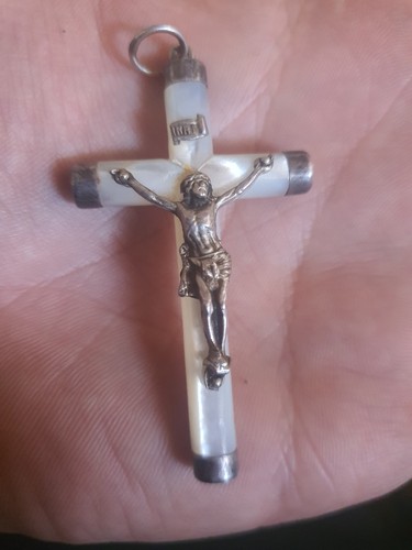 Ancienne croix nacre et - croix, en
