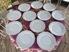 12 Assiettes Plates Porcelaine