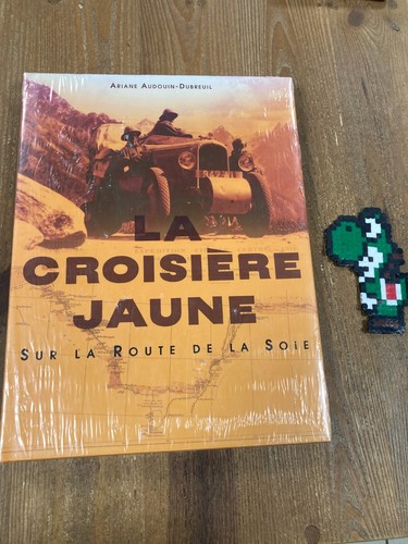 Croisière jaune sur route - jaune,