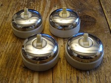 Lot de 4 anciens interrupteurs