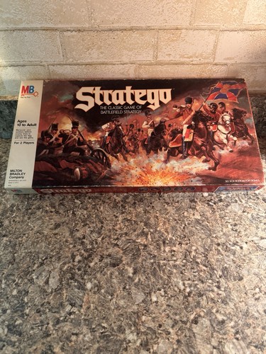 Milton bradley stratego - bradley,