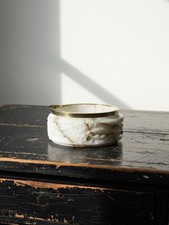 Petit cendrier albatre