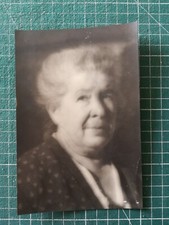 UG308 Photo circa 1920portrait