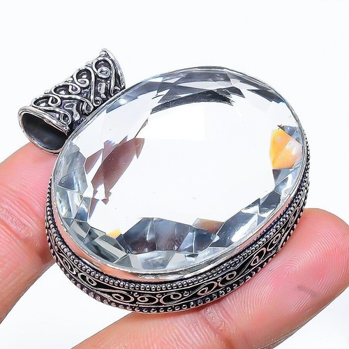 Pendentif bijou fait main - , en