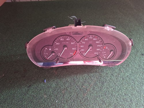 Compteur peugeot 206 essence - compteur,