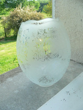 ancienne grande tulipe globe pour lampe à pétrole en verre dépoli 21 cm H