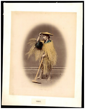 Kusakabe Kimbei, fermier japonais en manteau de pluie Mino, Japon  Vintage print