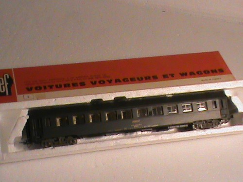 Voiture voyageurs - voiture,
