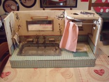 jouet ancien salle de bain en tole et zinc