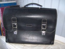 cartable plein cuir noir pécari LUC D'ARVILLIERS . ( C/Y) *