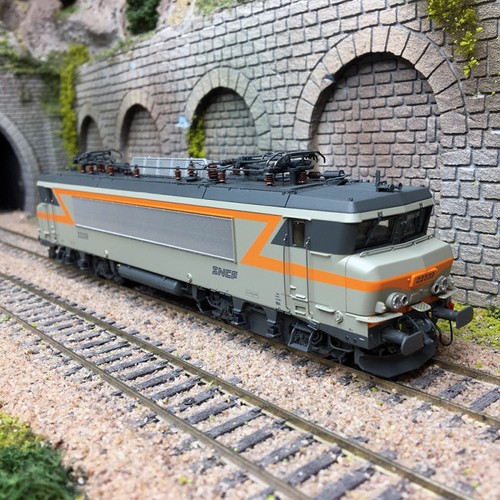 Locomotive electrique bb22339 - locomotive,