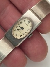 MONTRE DE POIGNET MOUVEMENT