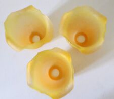 Tulipes en pâte de verre jaune orangé x 3.