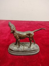 ALFRED DUBUCAND. CHIEN DE CHASSE MINIATURE. BRONZE. FRANCE. XIXE SIÈCLE.