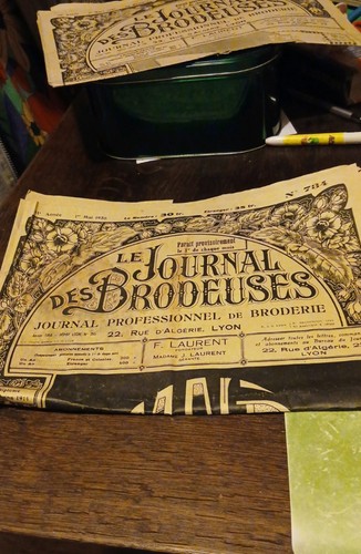 Journal des brodeuses mai - le, 1