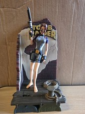 Diorama Lara Croft Tenue de Plongée (Wet Suit) - Tomb Raider - Playmates Eidos