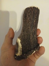 226. Matériau du manche du