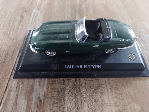 Jaguar type cabriolet vert - e-type,