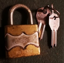 cadenas Ancien Vachette Pluton