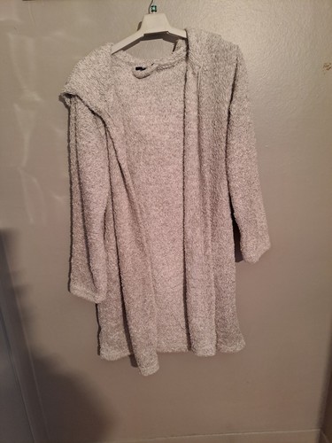 Robe chambre grise avec - de,