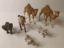 Lot animaux Schleich  et papo dromadaires éléphant tigre blanc poulain..