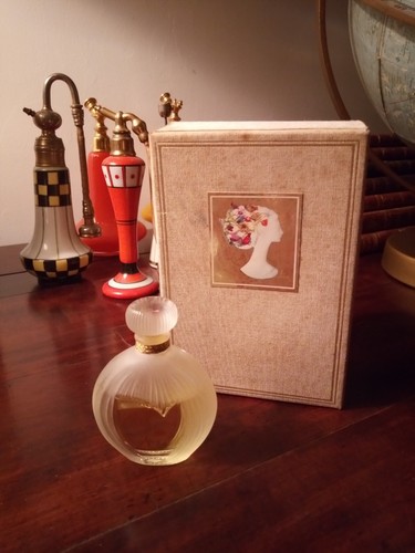 Ancien flacon parfum nina - de,