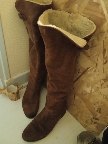 Superbes bottes fourrées - 🎀,