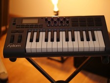 Clavier maître MIDI M-Audio Axiom 25 – 25 touches semi-lestées – Excellent état