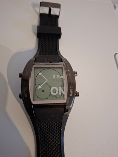 Montre homme multifonction