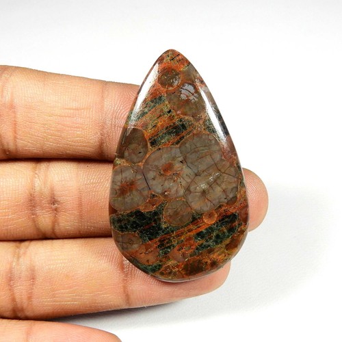 Pierre précieuse cabochon