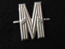 Ancienne Lettre M Aluminium lettrage industrie imprimerie initial métal pochoir