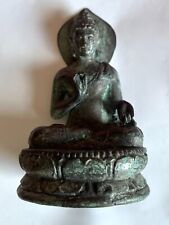 BOUDDHA EN BRONZE SOUS MANDORLE/ PATINE VERTE/ CAMBODGE/ XX SIECLE