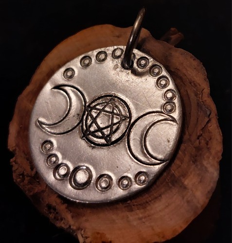 Pendentif artisanal triple