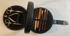 Trousse manucure ronde. Complète et avec accessoires inox - Vintage