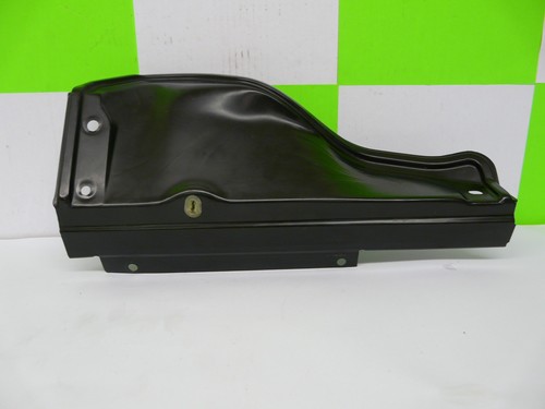 Paroi protection moteur - de,