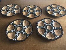 Lot De Cinq Assiettes À