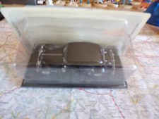 CITROËN Traction 11  1953 Universal Hobbies 1/43 en blister