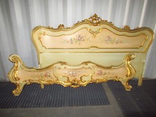 ANCIEN LIT STYLE VÉNITIEN EN BOIS PEINT ET DORÉ MOTIFS FLEURIS-160 CM LARGE-N°18