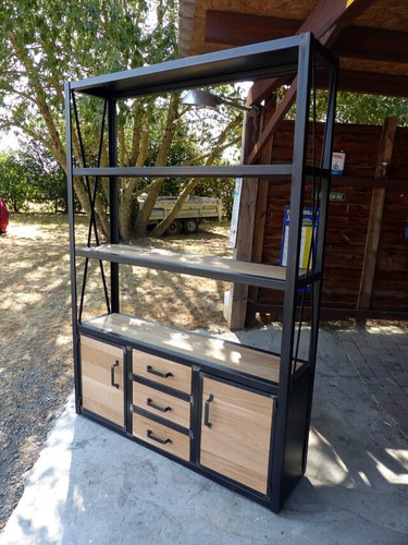 Etagère bibliothèque sur - ,