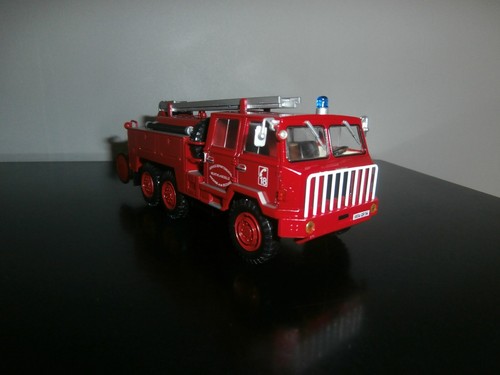 Pompier camion berliet 6x6 - pompier,
