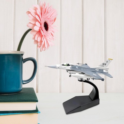 Maquette avion f16c à - f16c,