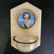 Bénitier médaillon, Marie, sur base type marbre