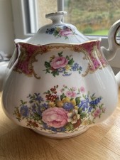 Théière Royal Albert Collection Lady Carlyle