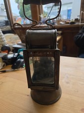 Ancienne lampe de mineur à
