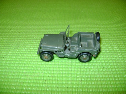 Dinky toys 828 jeep - 828,