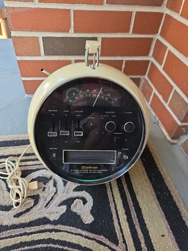 Weltron 2001 space ball retro - space,