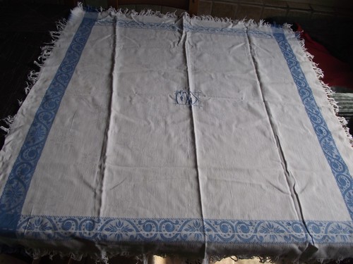 Nappe ancienne - ,